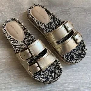 ⭐️BCBG MAXAZRIA BCBGMaxAzria | Shoes | Bcbgmaxazria Womens Maquince Flip